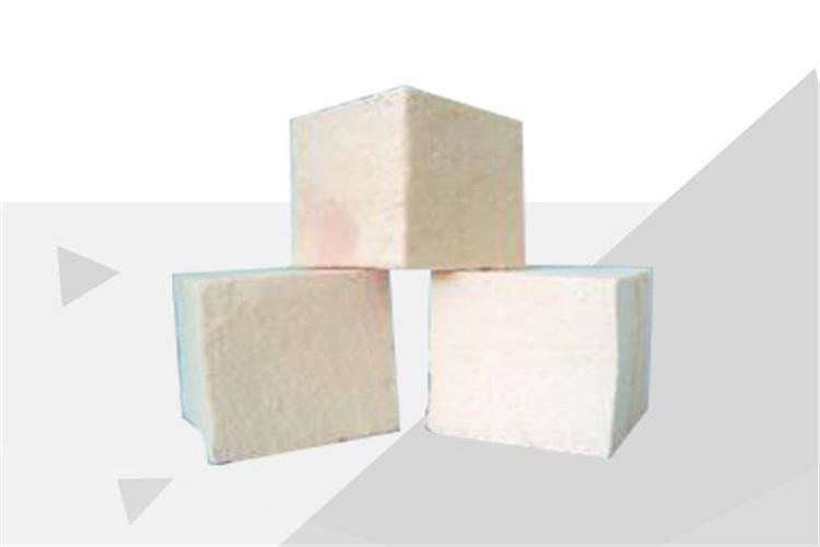 产品在低于5℃或高于35℃工作温度时，设计者或使用者需进行充分试验，验证以明确其各项性能是否能达到设计和使用要求